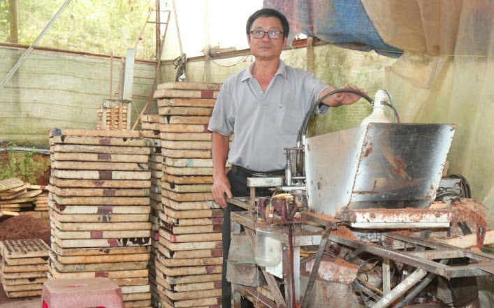 Lão nông chế tạo máy nông nghiệp